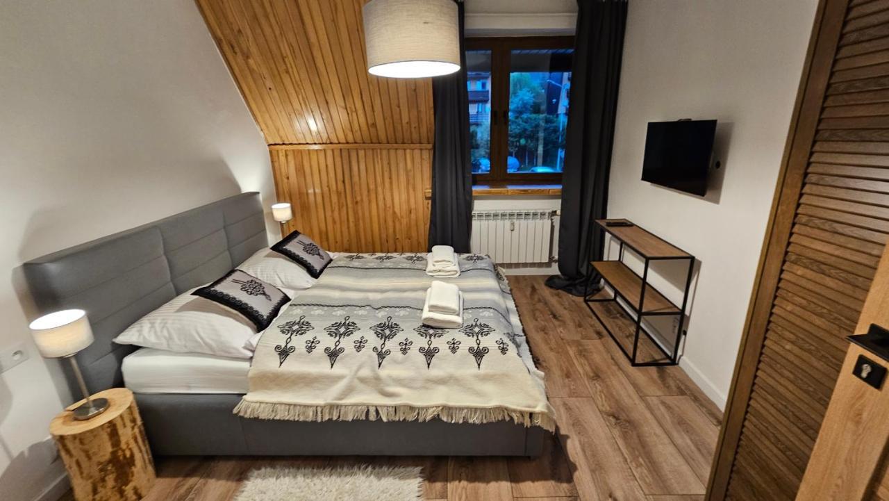 Apartament Klasyczny Z Widokiem Na Giewont コシチェリスコ エクステリア 写真